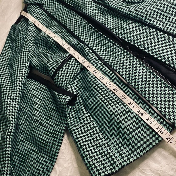 Carlisle Women’s Houndstooth Wool Business Suit - Picture 11 of 16